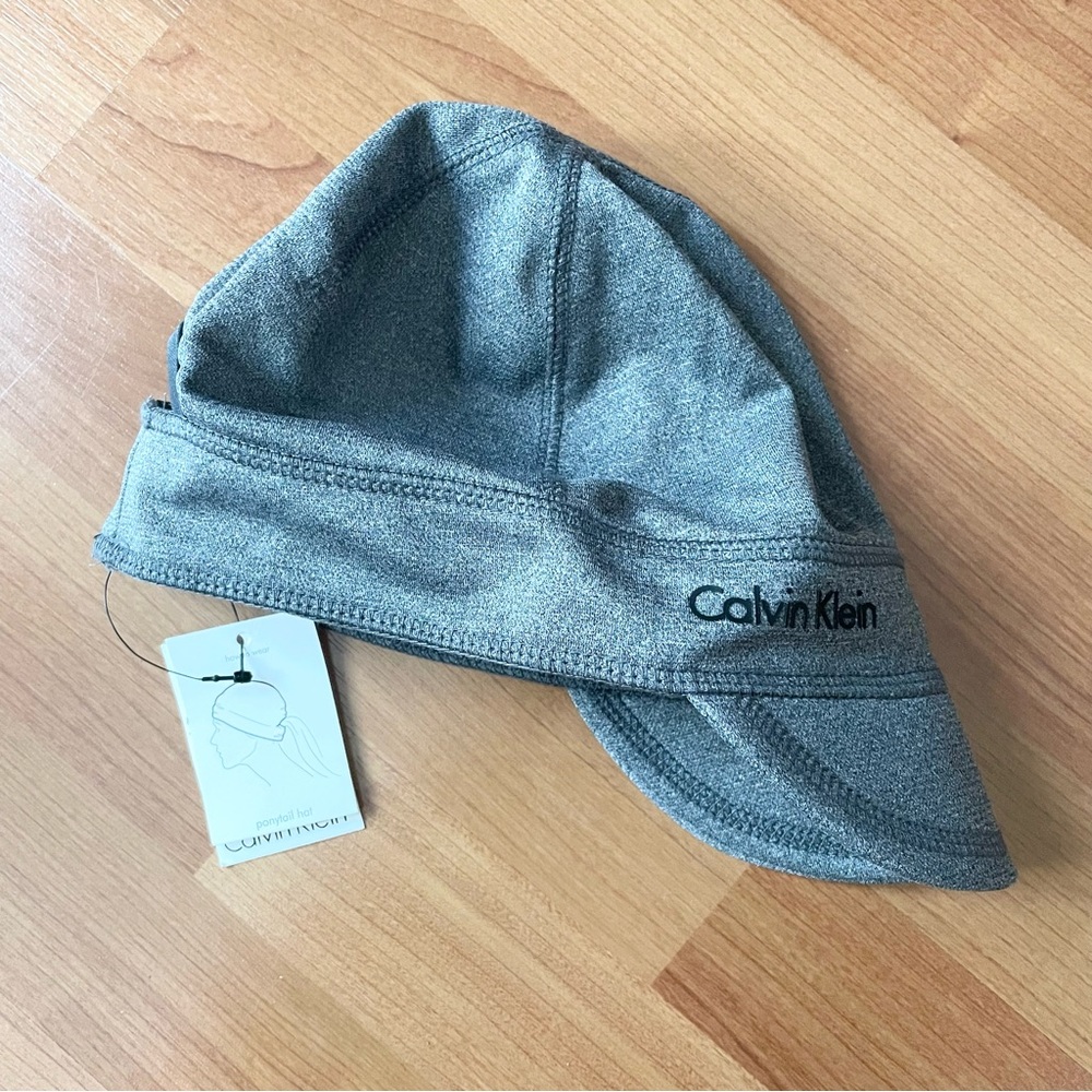 NWT Calvin Klein Ponytail Hat